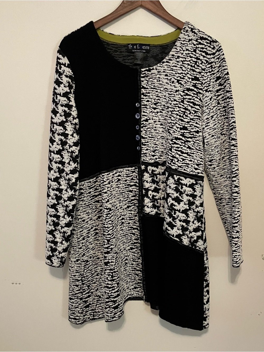 True Essence Women’s Tunic XL Lagenlook White Black Patchwork Canada Made